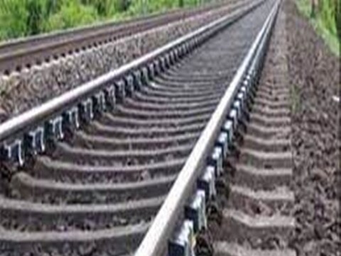 बिहार में कई रेल रूट पर आमान परिवर्तन का कार्य जारी है. 