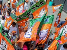 पश्चिमी UP में BJP के लिए मुसीबत, कहीं उम्मीदवारों पर कीचड़ तो कहीं चले पत्थर