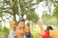 बिहार के मंत्री पुत्र की बढ़ी मुश्किलें, भीड़ से पिटने के बाद अब पुलिस ने भी दर्ज किया FIR