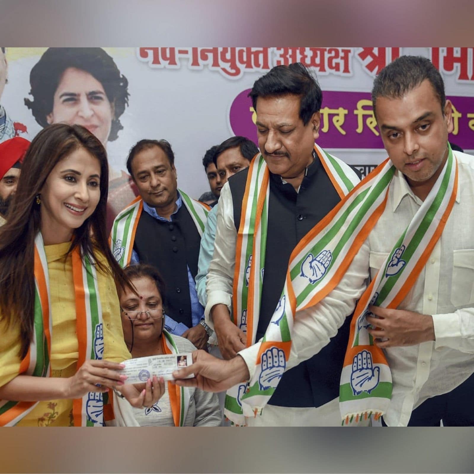 bhojpuri actress rani chatterjee in congress 1