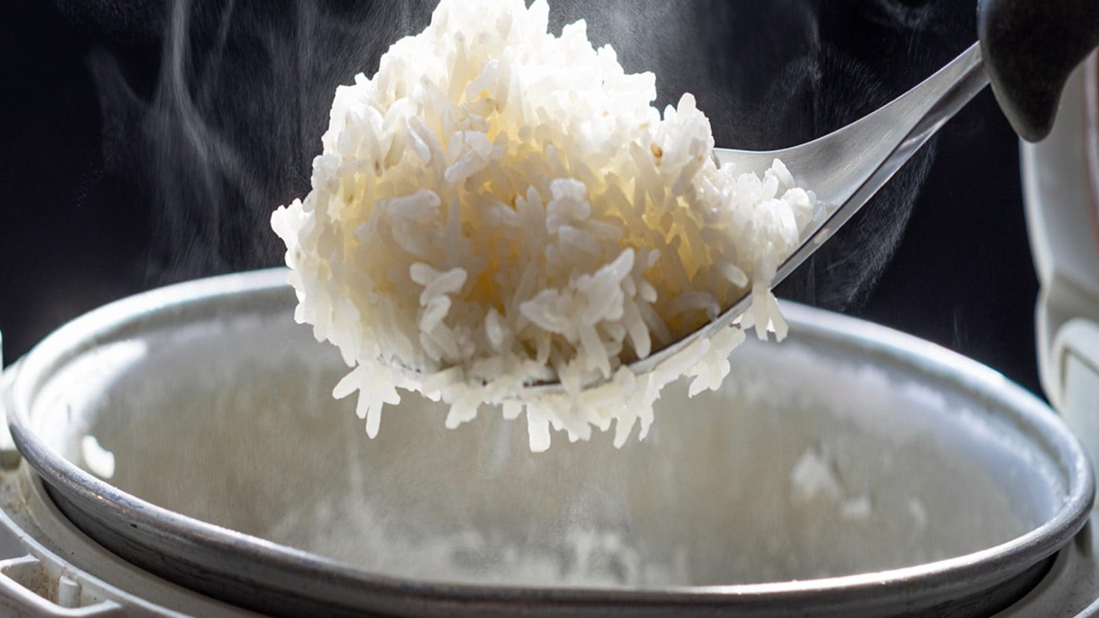 How to Make Boiled Rice: उबले चावल बनाने की सबसे आसान रेसिपी - how to