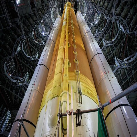 World's most powerful rocket: नासा कर रहा सबसे ताकतवर रॉकेट को चांद पर ...
