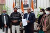 दारोगा लालजी यादव सुसाइड: केन्द्रीय मंत्री ने की सीबीआई जांच की मांग
