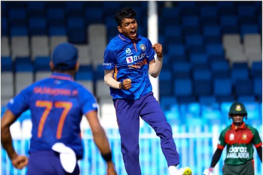 Under 19 world cup 2022 crpf man rajinder singh son ravi kumar is india  hero helped team to reach into semifinals - U19 WC: CRPF जवान के बेटे ने  भारत को सेमीफाइनल
