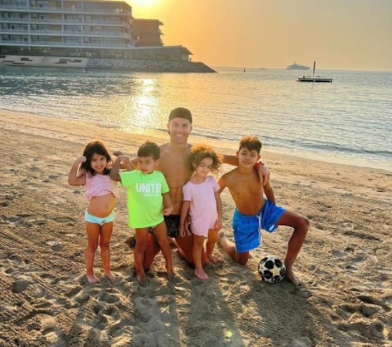 Cristiano Ronaldo, Cristiano Ronaldo girlfriend, Cristiano Ronaldo child, Cristiano Ronaldo twins, Cristiano Ronaldo love story, football news, sports news Cristiano Ronaldo, Cristiano Ronaldo girlfriend, Cristiano Ronaldo child, Cristiano Ronaldo twins, Cristiano Ronaldo love story, football news, sports news