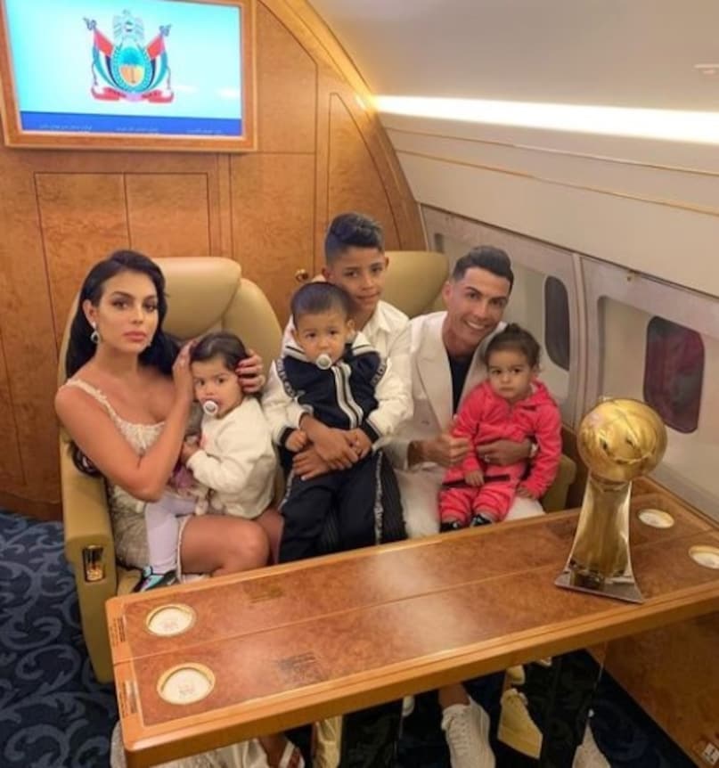 Cristiano Ronaldo, Cristiano Ronaldo girlfriend, Cristiano Ronaldo child, Cristiano Ronaldo twins, Cristiano Ronaldo love story, football news, sports news Cristiano Ronaldo, Cristiano Ronaldo girlfriend, Cristiano Ronaldo child, Cristiano Ronaldo twins, Cristiano Ronaldo love story, football news, sports news