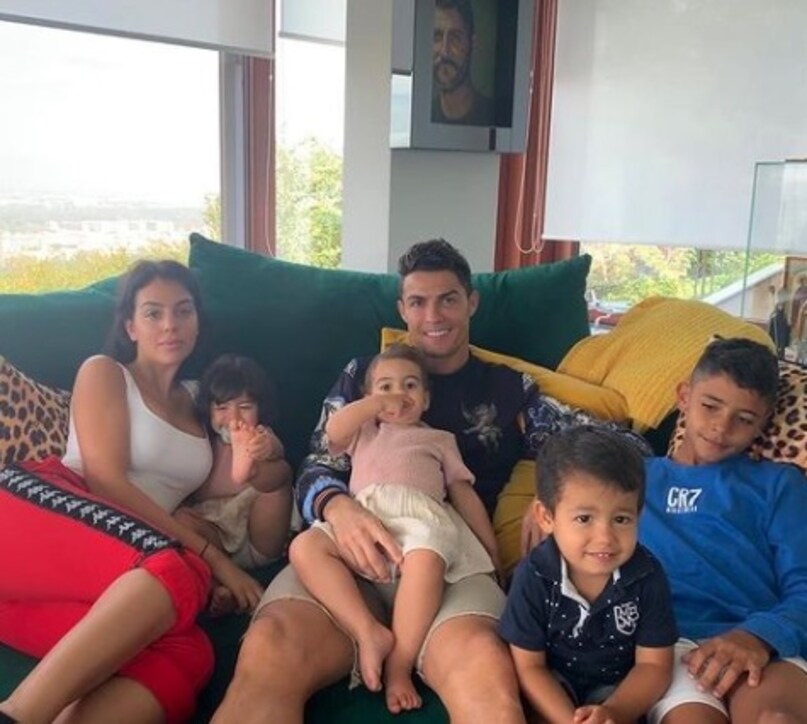 Cristiano Ronaldo, Cristiano Ronaldo girlfriend, Cristiano Ronaldo child, Cristiano Ronaldo twins, Cristiano Ronaldo love story, football news, sports news Cristiano Ronaldo, Cristiano Ronaldo girlfriend, Cristiano Ronaldo child, Cristiano Ronaldo twins, Cristiano Ronaldo love story, football news, sports news