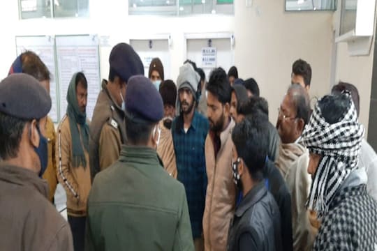 shooters did firing on young man during morning walk at city area bramk-  पटना में मॉर्निंग वॉक पर निकले युवक पर ताबड़तोड़ फायरिंग, शूटर्स ने मारी  चार गोलियां – News18 हिंदी