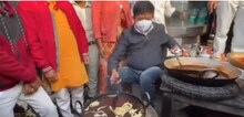Prayagraj assembly election:-नेताओं ने अपनाया प्रचार का अनोखा तरीका,कोई जलेबी तो कोई कचौड़ी बनाते दिखा