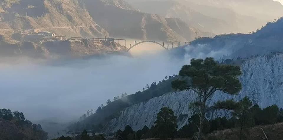 The train will run above the clouds... Indian Railways built the world&#39;s  highest bridge, these photos will surprise