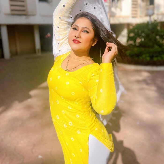 Priyanka Pandit natural Beauty Looks Withou…