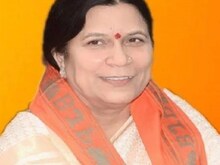UP: इटावा में एक बार फिर मुलायम परिवार का तिलिस्म तोड़ने को तैयार महिला MLA