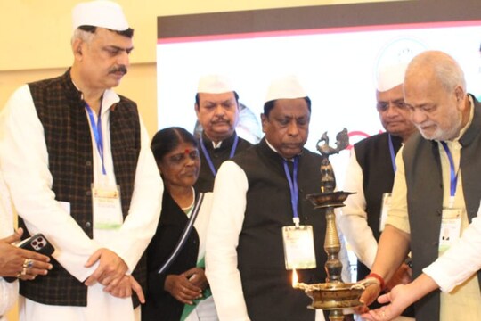 Jharkhand Congress Chintan Shivir not an exercise to keep clan together  jhnj - Opinion: झारखंड कांग्रेस का चिंतन शिविर कुनबे को एक रखने की कवायद तो  नहीं है? – News18 हिंदी