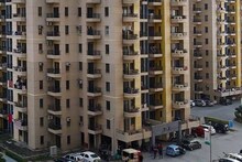 गुरुग्राम में बड़ा हादसा: निर्माणाधीन बिल्डिंग के बेसमेंट में मिट्टी धंसने से दबे 5 मजदूर, एक की मौत