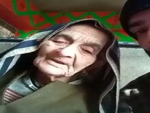  80 साल की बुजुर्ग कश्मीरी महिला की अंग्रेजी ने सोशल मीडिया पर मचाई सनसनी