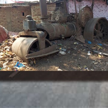 सरकारी उपेक्षा का शिकार ब्रिटिश काल का रोड रोलर.