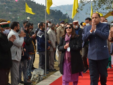 हिमाचल प्रदेश में चार रोप-वे बनेंगे, इसकी डीपीआर तैयार हो चुकी है. सीएम जयराम ठाकुर ने किया ऐलान.