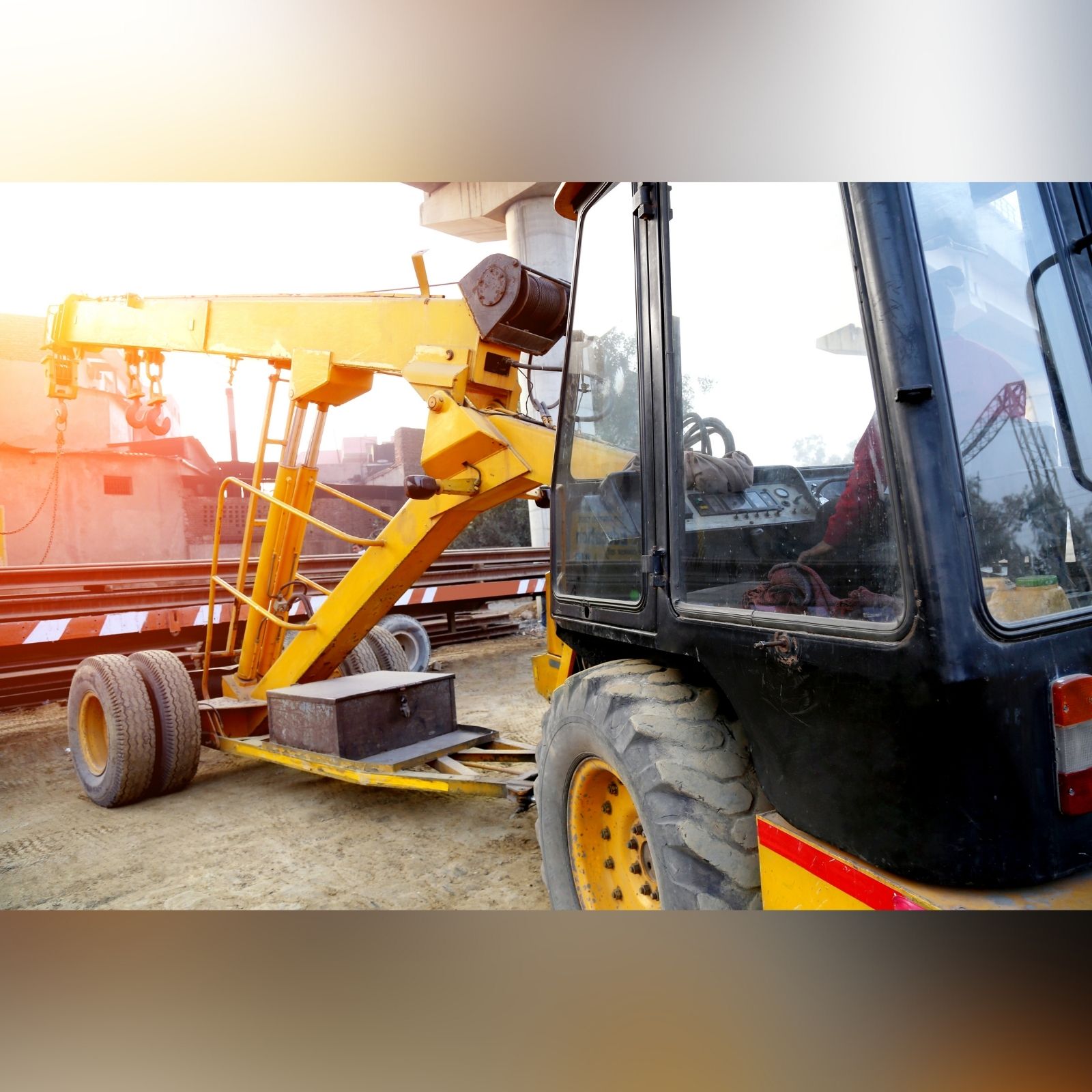 ट्रैक्टरजेसीबी के अगले टायर साइज में क्यों होते हैं पिछले से छोटे