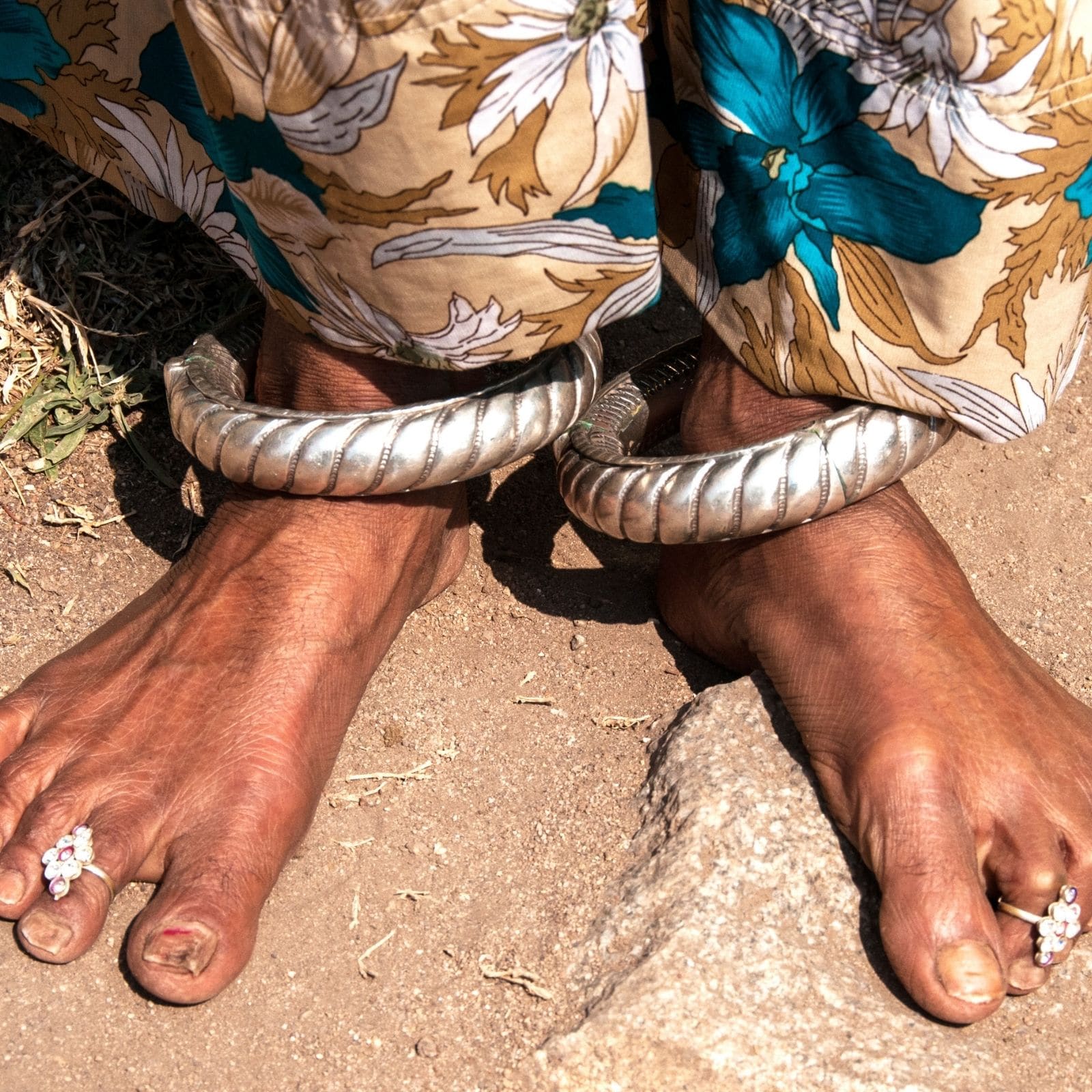 Engraved Toe Ring - 2 Pc at Rs 900 | Bichua, Metal Toe Ring, पैर की अंगूठी,  पैरों की बिछिया, टो रिंग - Jauhri A Unit Of Jewels By Revlis, Noida | ID:  25893870791