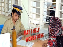 'पुलिस डिपार्टमेंट में सिर्फ 10.3% महिला, देश के हर जिले में हो महिला थाना'