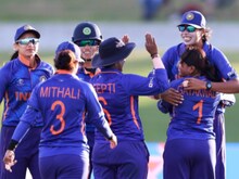 सीनियर खिलाड़ियों से कोच पवार नाखुश, मिताली-झूलन को लेकर कही बड़ी बात