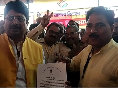 प्रतापगढ़ में रघुराज प्रताप उर्फ राजा भैया (Raja Bhaiya) के  जनसता दल ने दो विधानसभा सीटों पर शानदार जीत दर्ज की है.