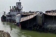 साहिबगंज से कटिहार जा रहा जहाज गंगा नदी में पलटा! स्टोन चिप्स लदे कई ट्रक डूबे, ड्राइवर-खलासी लापता