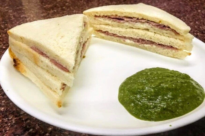 Delhi food outlets try varieties of sandwich at novelty dairy and stores in jangpura in hindi