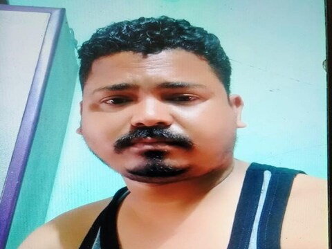 Jharkhand News: आनन- फानन में देबू दास को इलाज के लिए टाटा मुख्य अस्पताल ले जाया गया. जहां रास्ते में ही देबू की मौत हो गयी. 