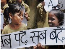 लड़कियों की पढ़ाई भी रुकी, नौकरियां भी गईं... कोविड में हुईं ज्यादा प्रभावित