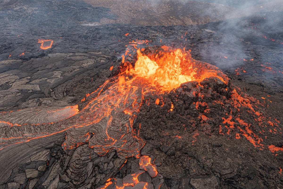 पुरातन बर्फ ने किया विशाल ज्वालामुखियों विस्फोटों के इतिहास का खुलासा -  ancient ice reveals history of gigantic volcanic eruptions says new study  viks – News18 हिंदी