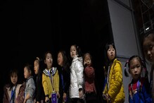 चीन में एक कपल ने पैदा किए 15 बच्चे, सरकार ने 11 अफसरों को कर दिया बर्खास्त