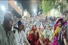 Varanasi News: वाराणसी के गंगा तट पर लगा मूर्खो का जमघट,होता है ऐसा काम आप भी हो जाएंगे हैरान
