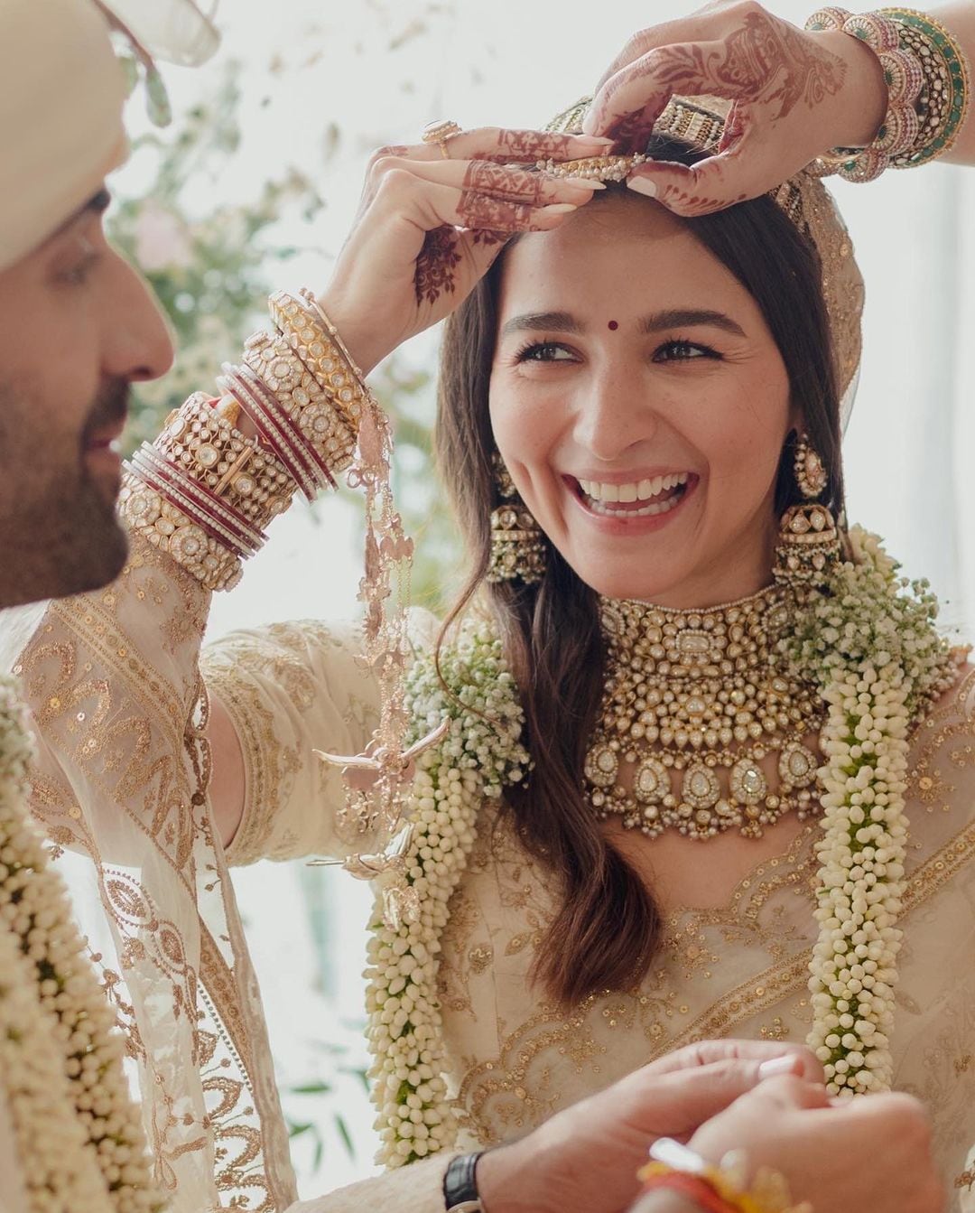 Alia Bhatt Ranbir Kapoor wedding dress to jewelry detail revealed by designer Sabyasachi