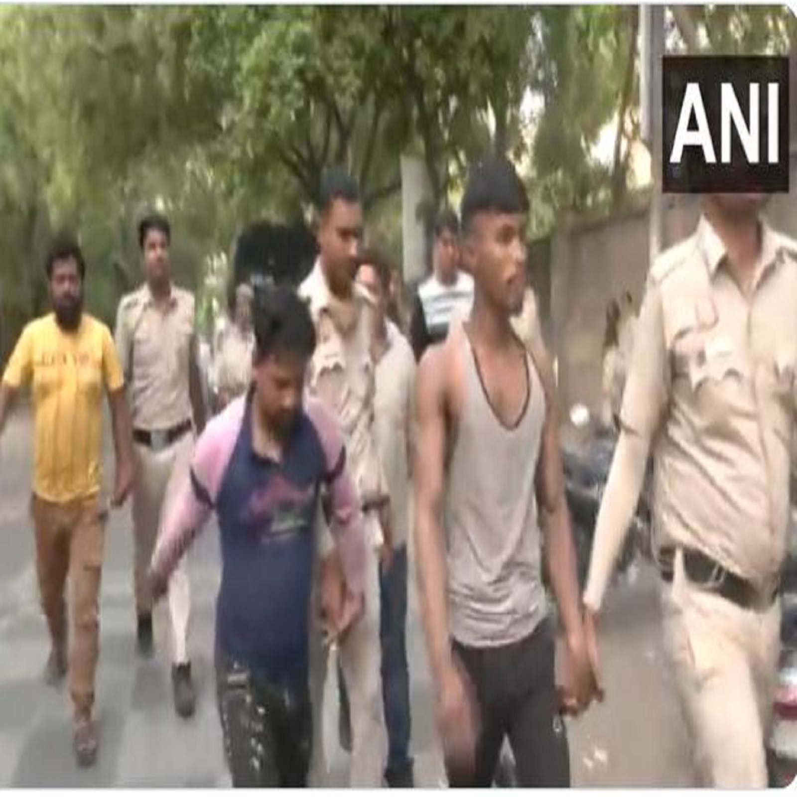 दिल्ली जहांगीरपुरी हिंसा मामले में गिरफ्तार 14 आरोपी रोहिणी कोर्ट में पेश (Image- ANI)