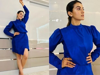  भोजपुरी सिनेमा की शेरनी कही जाने वाली अक्षरा सिंह (Akshara Singh) सोशल मीडिया पर काफी एक्टिव रहती हैं और उनकी तस्वीरें या वीडियोज फैंस के साथ वो शेयर करती रहती हैं. ऐसे में अब उन्होंने अपनी कुछ ग्लैमरस तस्वीरें शेयर की है, जिसमें उनका दिलकश अंदाज देखने के लिए मिल रहा है. (Images credit- Akshara Singh instagram)