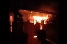 मेरठ में हुआ बड़ा हादसा, CNG कार में शॉर्ट सर्किट से पूरा घर जलकर हुआ खाक