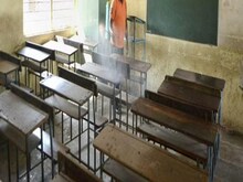 दिल्ली में और स्कूली छात्र संक्रमित, स्कूलों का खास हिस्सा बंद करने का निर्देश