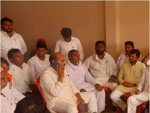 रमाकांत यादव ने फूलपुर पवई विधानसभा सीट से सपा के टिकट पर चुनाव जीता है. 