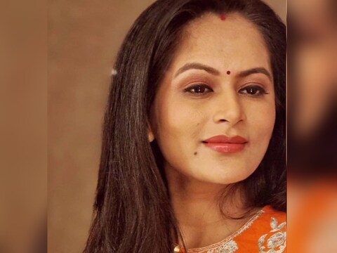 विभूति ठाकुर के दोनों इंस्टा पोस्ट इस वक्त सोशल मीडिया पर छाए हुए हैं. (फोटो साभारः Instagram @vibhhutithaakur)