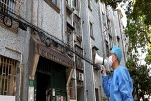 चीन में 24 घंटे में 26 हजार कोरोना केस, शंघाई में एक वक्त का मिल रहा खाना