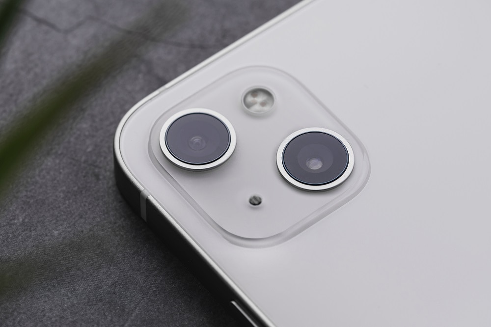  अभी के लिए, हम कह सकते हैं कि iPhone 14 सीरीज़ में पिछले फोन के मुकाबले काफी सुधार लाने की उम्मीद है. उम्मीद की जा रही है कि कंपनी इस साल खरीदारों के लिए नियमित आईफोन 14 मैक्स के लिए मिनी को छोड़ देगी.