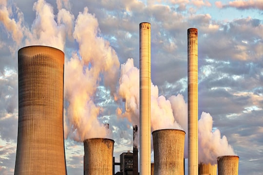 बिजली की मांग में हुई 40% की वृद्धि (फोटो आभार Twitter)