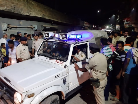 Patna Gold Loot Case: 8 नहीं लगभग बल्कि 10 किलो सोने की हुई थी लूट, तीन  गिरफ्तार - patna iifl company gold loot case police arrested three  criminals in case bramk – News18 हिंदी