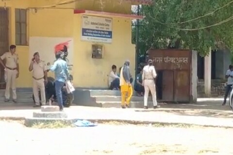 बिहार की एक महिला सिपाही ने दारोगा पर यौन शोषण का आरोप लगाया है.