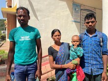 नक्सलियों ने की पति की हत्या, पुलिस ने मांगे सबूत तो हड्डियां लेकर आई पत्नी