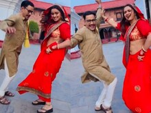 Video: Nirahua ने आम्रपाली को छोड़ इनके साथ लगाए जोरदार ठुमके, देखिए