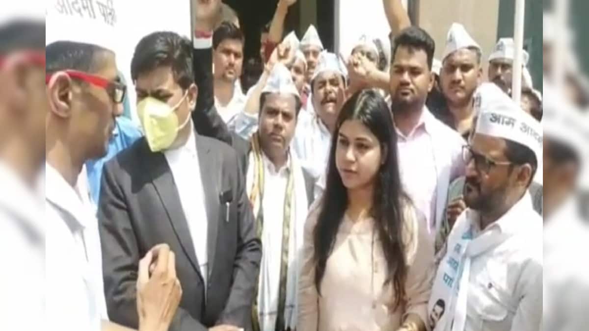  ग्वालियर SDM की बदजुबानी : महिला नेता से बोले- हट हट यहां से, यू जस्ट शटअप नॉनसेंस लेडी 