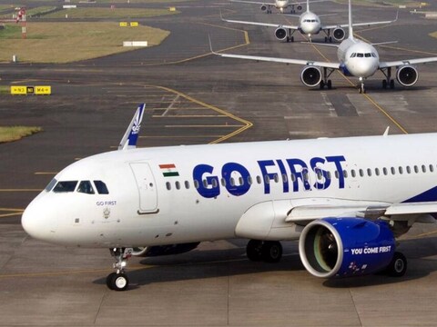 दिल्ली से पटना आ रही गोएयर की फ्लाइट में तकनीकी गड़बड़ी आने से वो पटना पहुंच कर भी एयरपोर्ट पर लैंड न कर सकी (फाइल फोटो)
