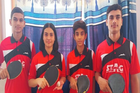 Jharkhand Table Tennis Players: गढ़वा जिले के 5 खिलाड़ी अंजली कुमारी, हर्षित कुमार पांडेय, अनिल कुमार मेहता, नितेश कुमार मेहता और अनिमेष कुमार पांडेय का चयन राष्ट्रीय प्रतियोगिता के लिए किया गया है. 